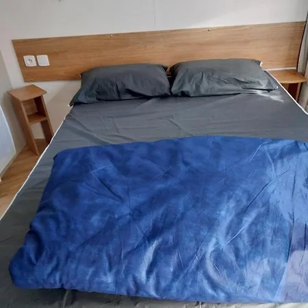 Mobil Emplacement 38a Campsite Les Mathes